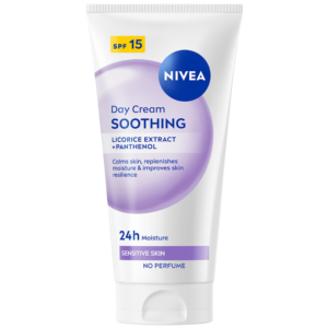 Nivea Essentials Sensitive Day Cream SPF 15 (50 ml)